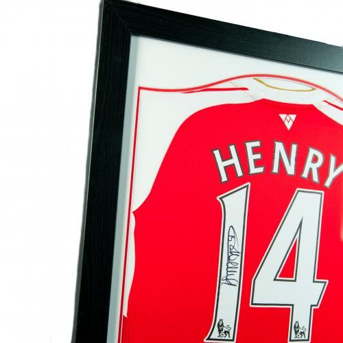 Футболка с автографом Тьерри Анри Henry Signed Shirt (Framed)