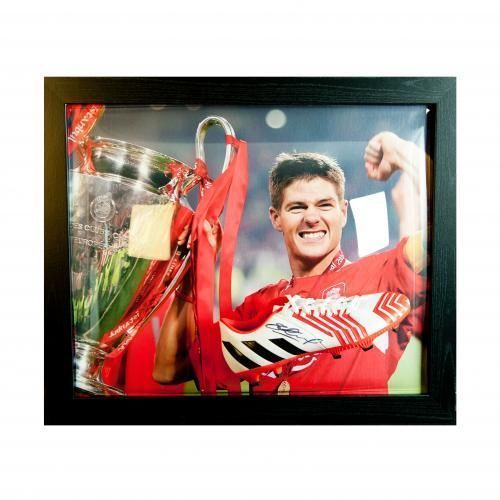 Бутса в автографом Стивена Джерарда Gerrard Signed Boot (Framed)