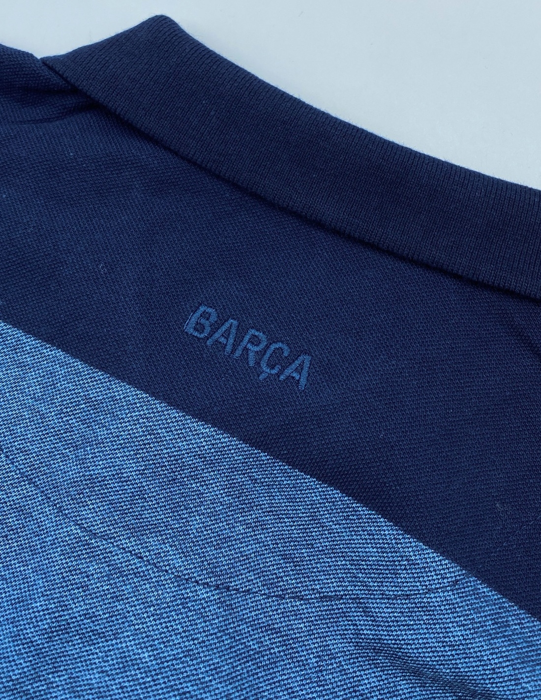Футболка поло Барселона POLO FCB, сине-серая в полоску Футболка поло Барселона POLO FCB, сине-серая в полоску