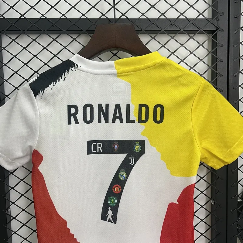 Детская форма RONALDO CR7 2025/2026 Детская форма RONALDO CR7 2025/2026