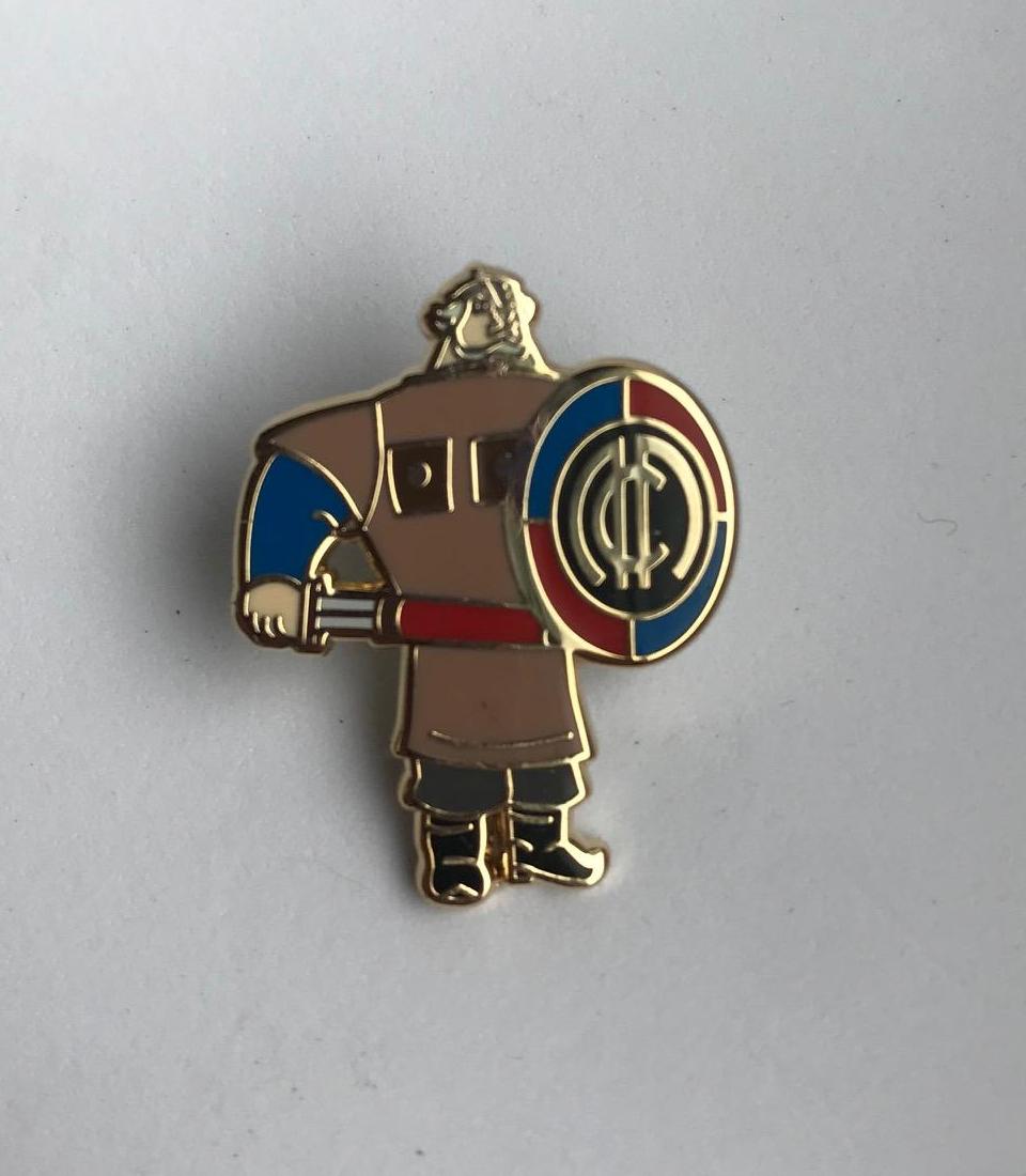 Значок ЦСКА богатырь золотистый