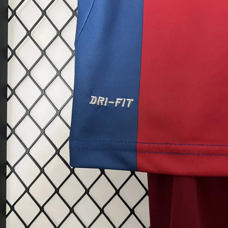 Детская ретро форма Барселона 2010/2011 домашняя