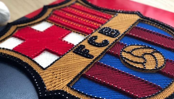 Картина ручной работы Барселона в технике StringArt