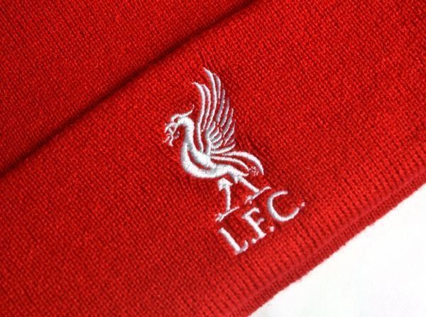 Шапка Ливерпуль красная с отворотом