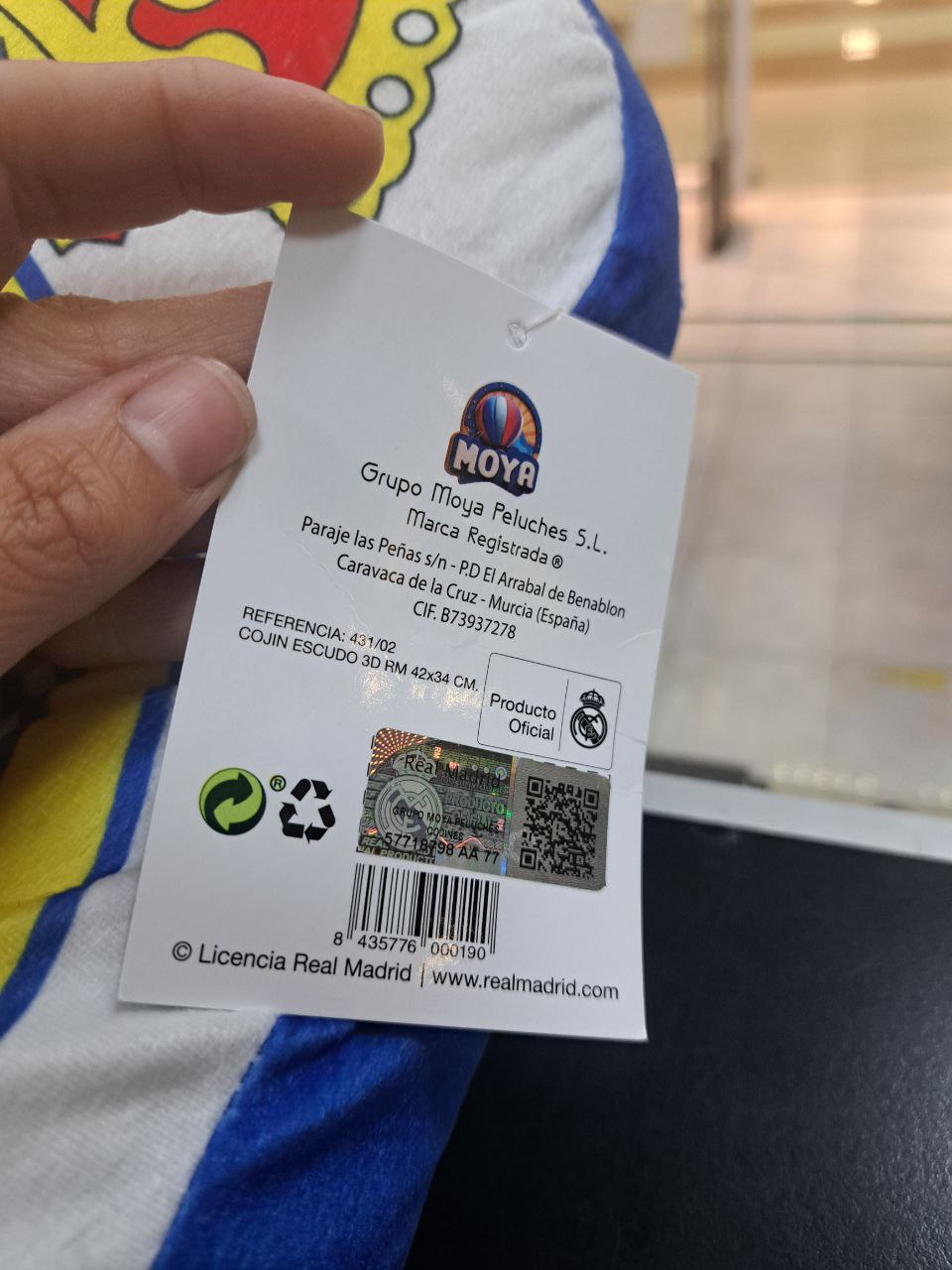 ������� ���� ������ � ����� ������� 3D ESCUDO 40 CM