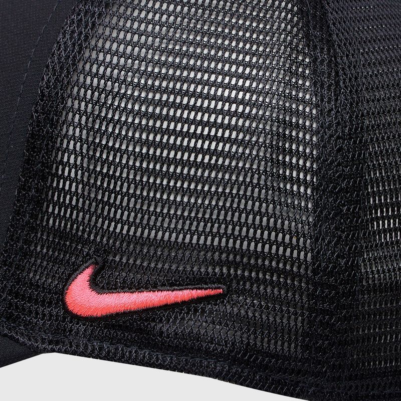 Бейсболка Ливерпуль черная с сеткой Nike Arobill C99 DA5425-011