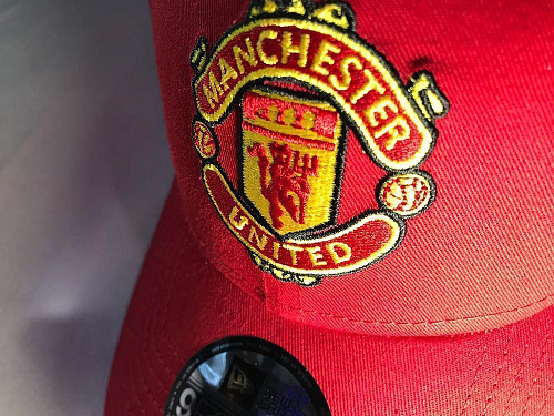 Бейсболка Манчестер Юнайтед New Era 9Forty красная