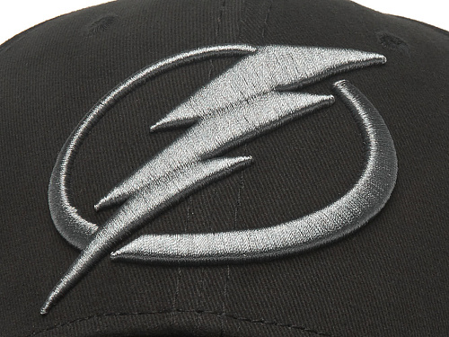 Бейсболка NHL Tampa Bay Lightning черная 31606