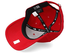 Бейсболка Манчестер Юнайтед New Era 9Forty красная