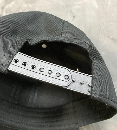 Бейсболка Ювентус 37231 черная с прямым козырьком