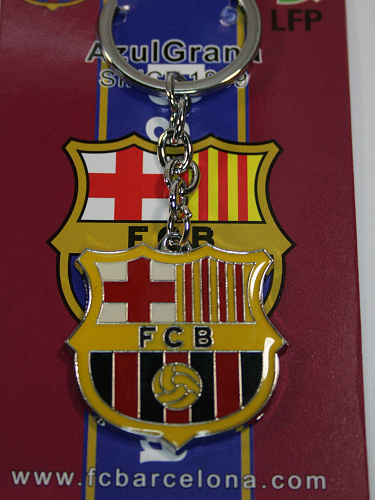 Брелок Барселона металл