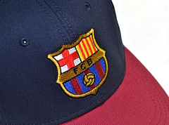 Бейсболка Барселона Cap NV с красным козырьком