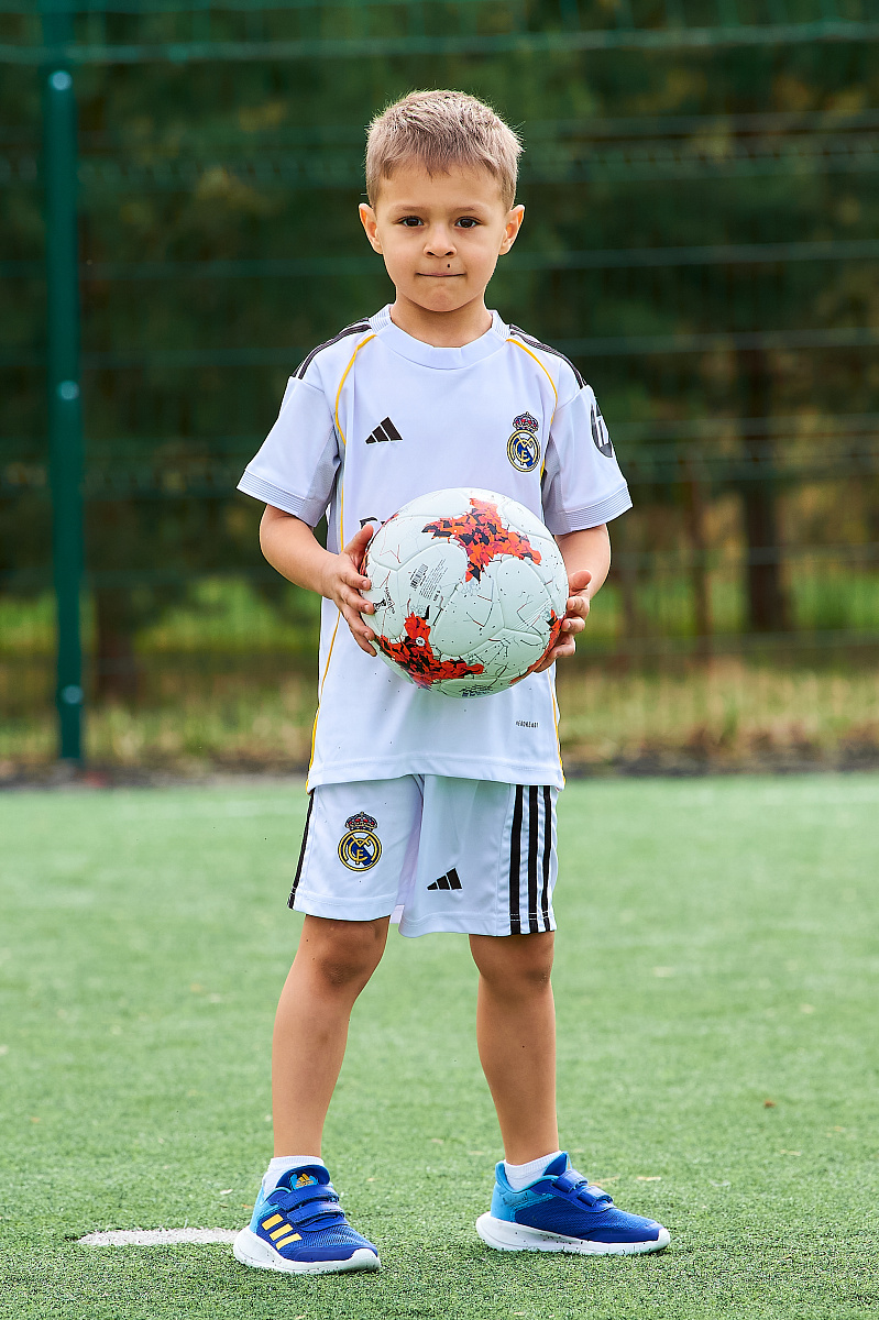 Детская форма Реал Мадрид 2025/2026 домашняя