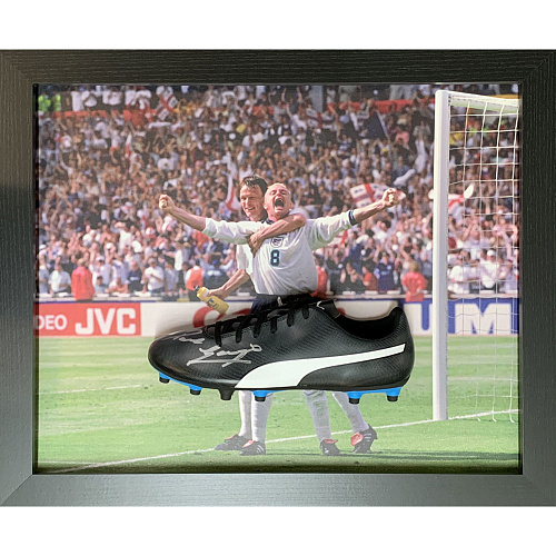 Бутса в автографом Пола Гаскойна Gascoigne Signed Boot (Framed)