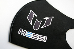 Маска для лица многоразовая Месси логотип черная
