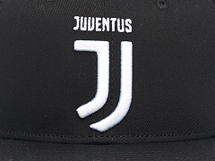 Бейсболка подростковая Ювентус 37238 черная с прямым козырьком