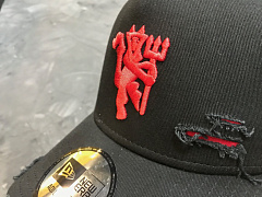 Бейсболка Манчестер Юнайтед New Era черная летняя