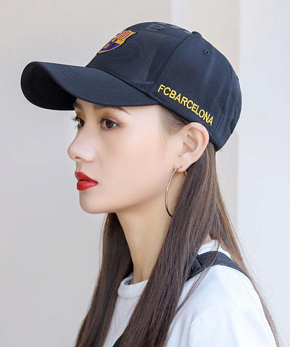 Бейсболка Барселона черная