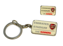 Набор брелок+значок Арсенал Street Sign