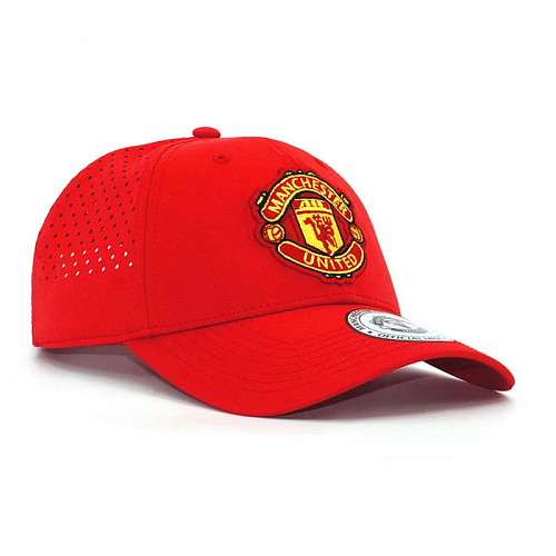 Бейсболка Манчестер Юнайтед  красная 107698