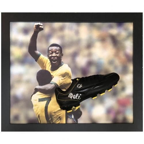 Бутса с автографом Пеле Pele Signed Boot (Framed)