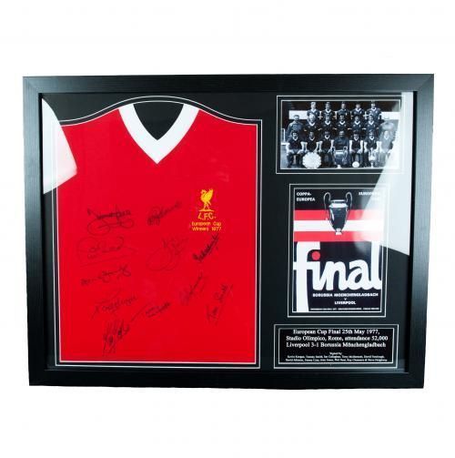 Футболка с автографами 1977 European Cup Winners Signed Shirt (Framed)