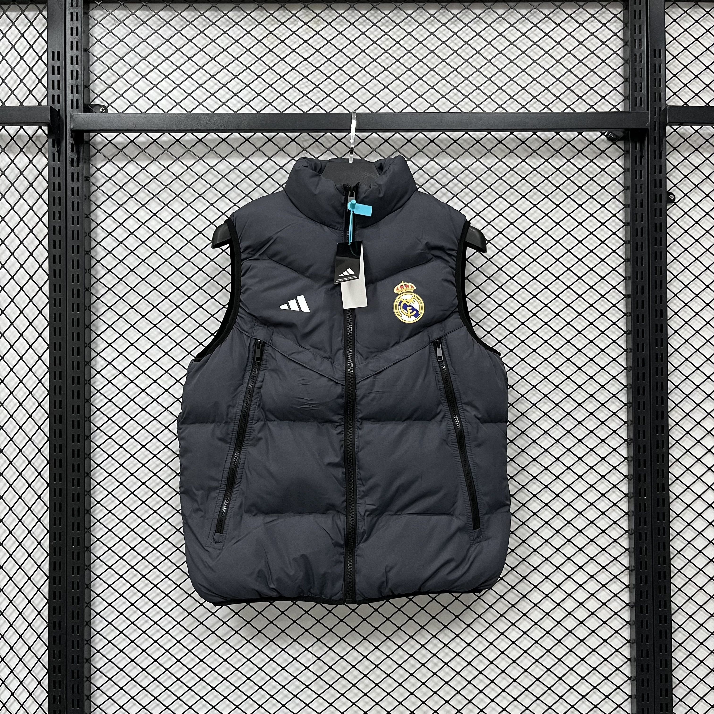 Жилет утепленный Реал Мадрид серый